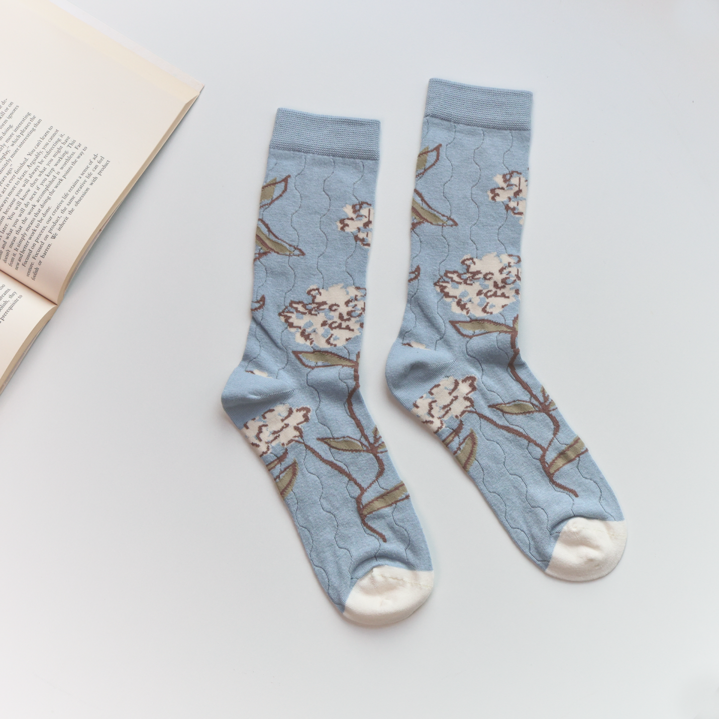 Women's Sheer Floral Crew Socks – Lightweight & Breathable: No.1