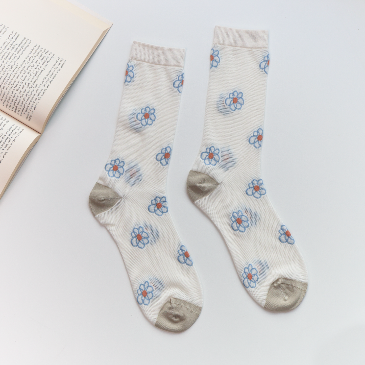 Women's Sheer Floral Crew Socks – Lightweight & Breathable: No.1