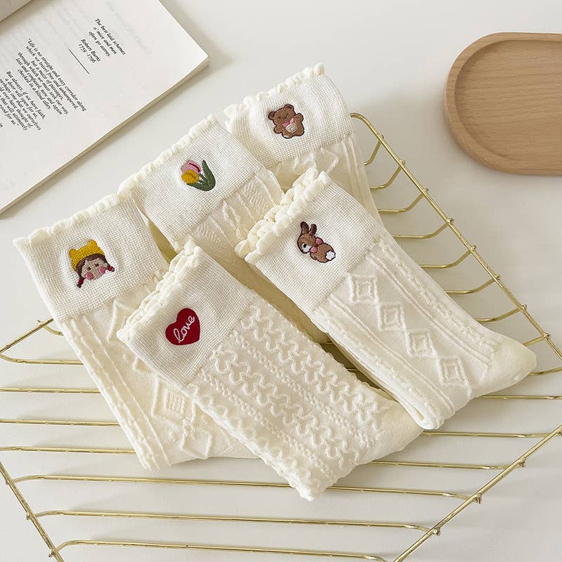 White Cotton Socks with Delicate Design - Cozy and Stylish: No.2
