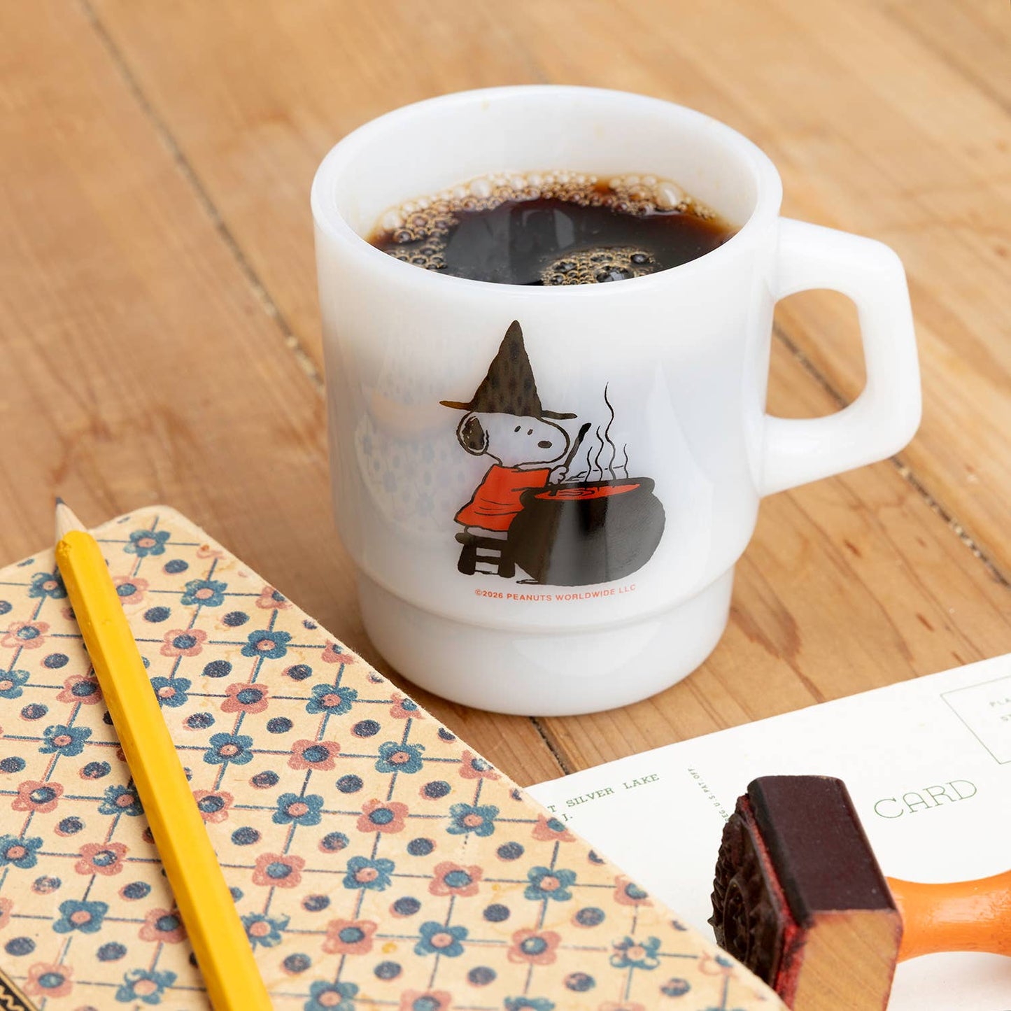 Limited edition Peanuts® Halloween - Snoopy Witch Milk Glass Mug
