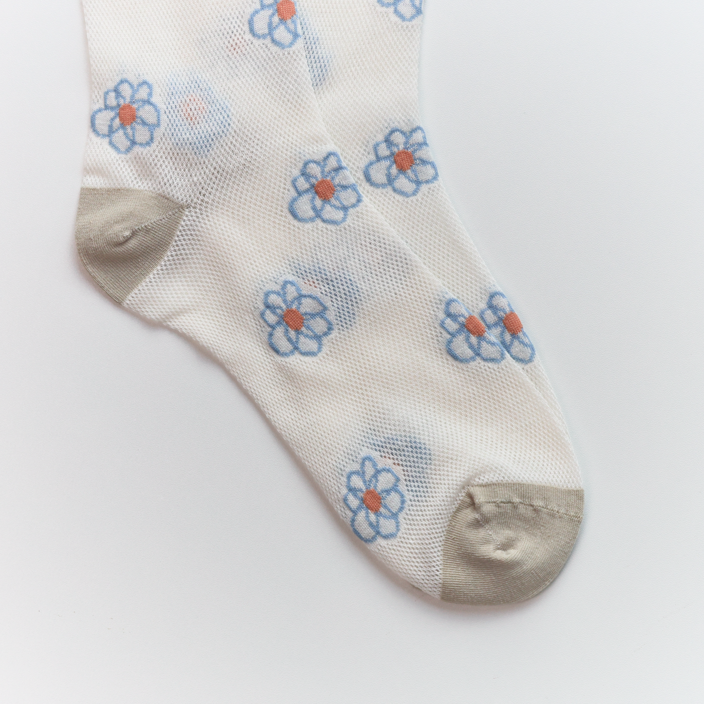 Women's Sheer Floral Crew Socks – Lightweight & Breathable: No.1