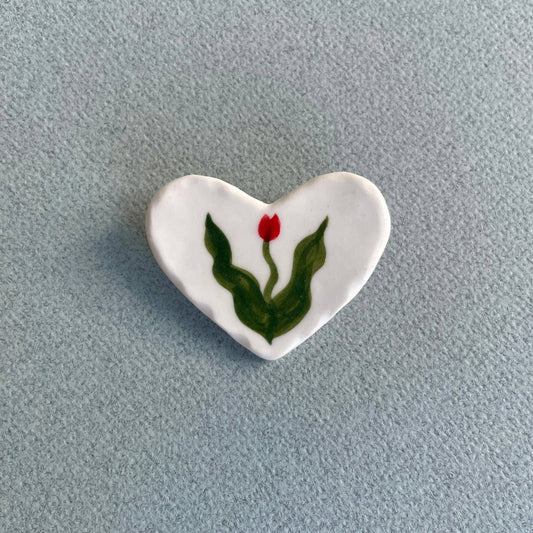 Tulip brooches: White heart tulip
