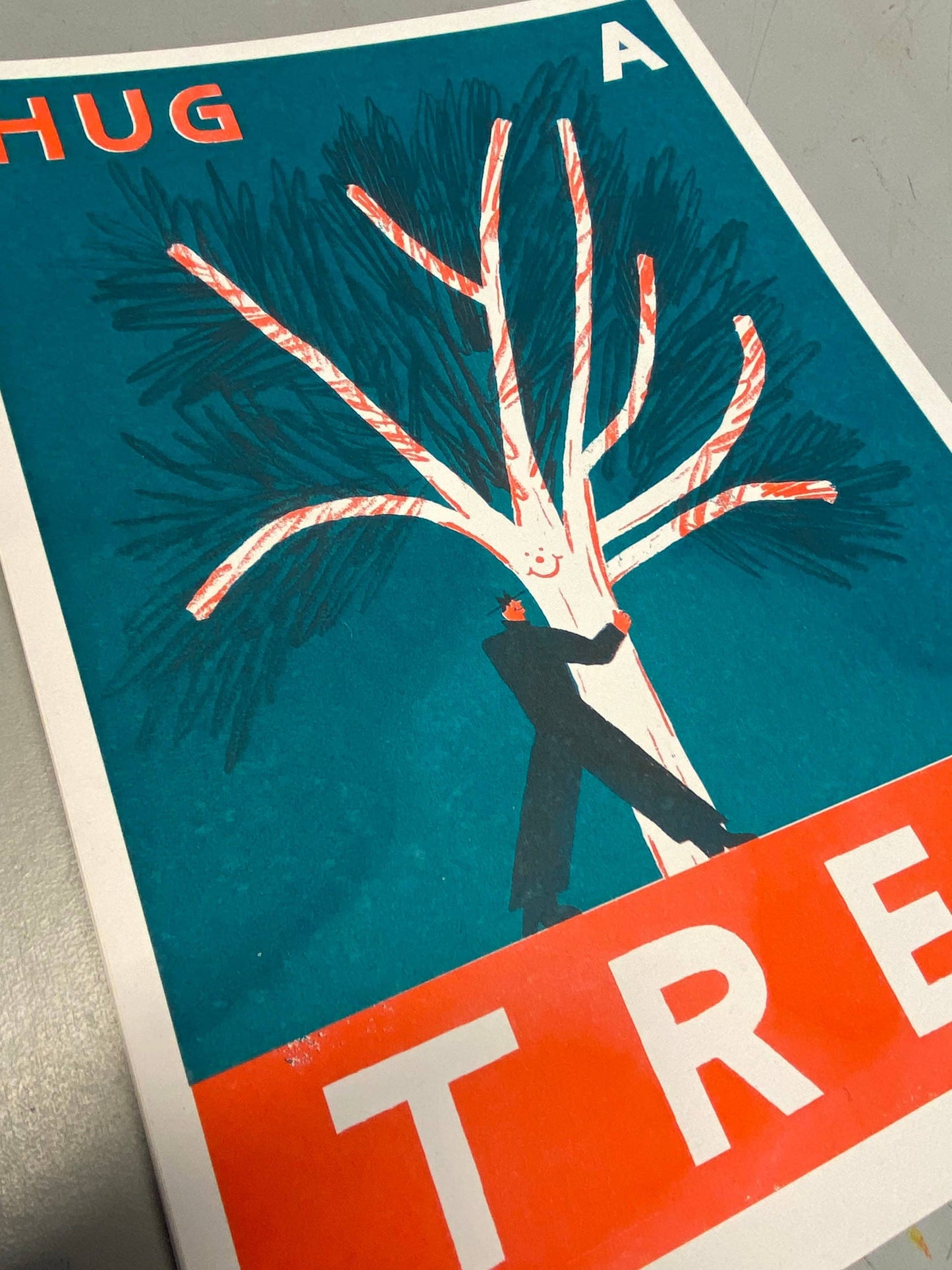 Hug a Tree riso print (A3)