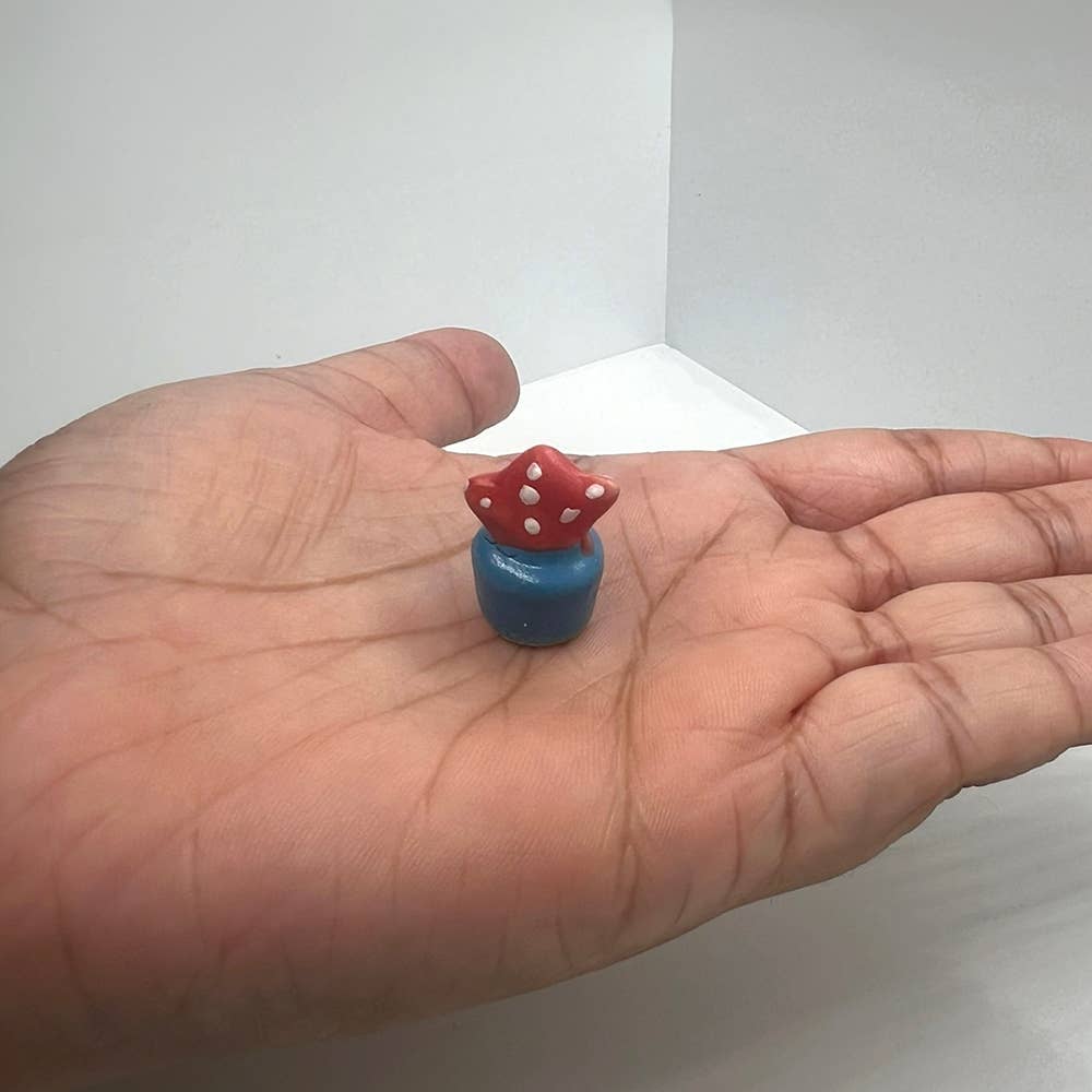 Mini Ceramic Figurines, Assorted Colour, Approx. 2cm: Wild Cat (#35)