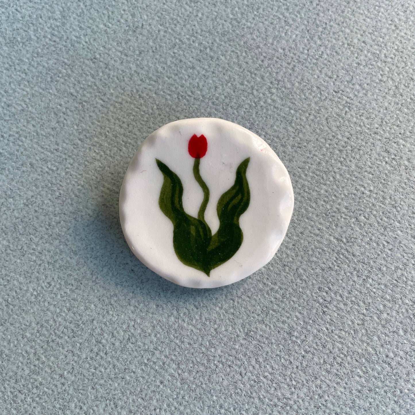 Tulip brooches: White heart tulip