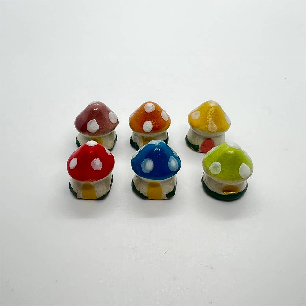 Mini Ceramic Figurines, Assorted Colour, Approx. 2cm: Wild Cat (#35)
